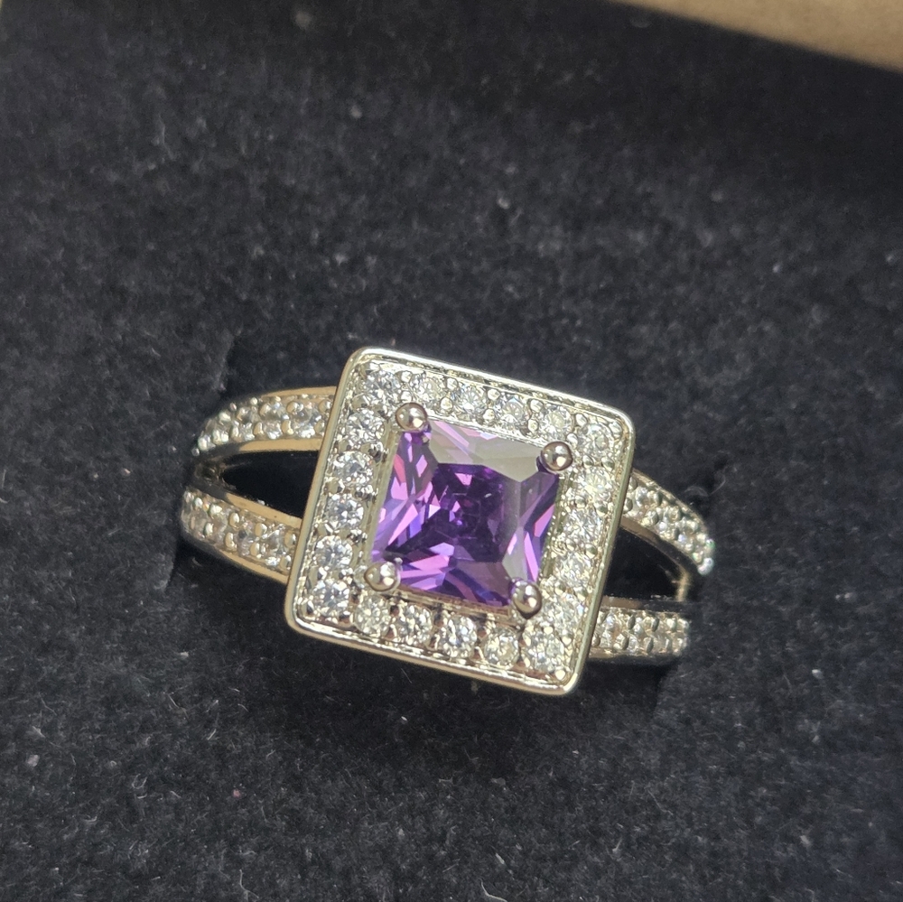 🎀Silver 925 and Purple Faux Gemstone Ring🎀 - Picture 9 of 9